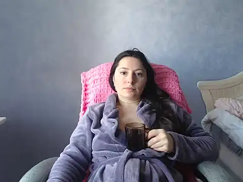 LuckyLisa23 online show from 04-15-26, 10:22