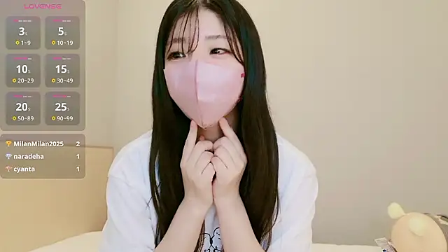 Snapshot of Rin_chan_77 chatting on 11-21-25, 01:43 Rin chan 77 online show from 11-21-25, 01:43