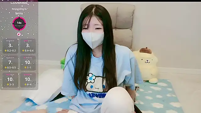 Snapshot of Rin_chan_77 chatting on 11-29-25, 09:40 Rin chan 77 online show from 11-29-25, 09:40