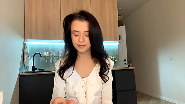 Snapshot of CeredAlum chatting on 10-25-25, 07:05 CeredAlum online show from 10-25-25, 07:05