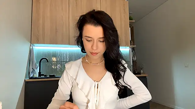 Snapshot of CeredAlum chatting on 11-05-25, 11:10 CeredAlum online show from 11-05-25, 11:10