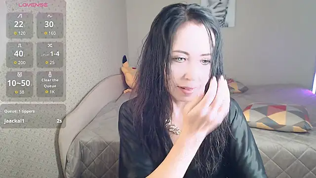Snapshot of beautiful_moon3 chatting on 05-12-26, 04:26 beautiful moon3 online show from 05-12-26, 04:26