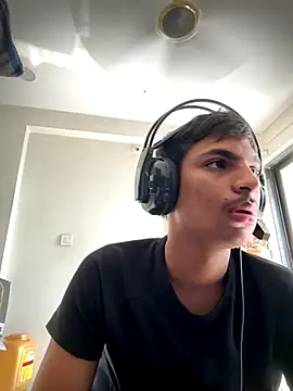 Snapshot of Yourbabyboy91 chatting on 10-18-25, 05:54 Yourbabyboy91 online show from 10-18-25, 05:54