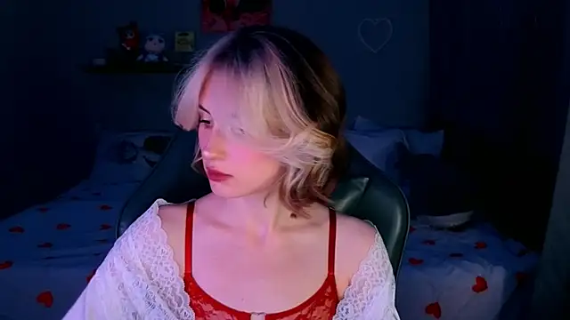 Snapshot of Keti_moon chatting on 07-18-26, 06:23 Keti moon online show from 07-18-26, 06:23
