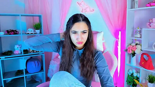 Snapshot of RebeckaThornton chatting on 11-13-25, 09:08 RebeckaThornton online show from 11-13-25, 09:08