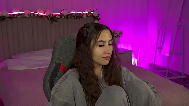 Snapshot of RebeckaThornton chatting on 11-20-25, 05:56 RebeckaThornton online show from 11-20-25, 05:56