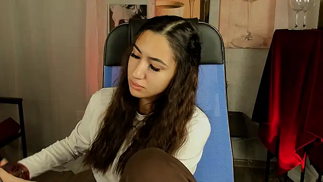 Snapshot of RebeckaThornton chatting on 11-24-25, 03:56 RebeckaThornton online show from 11-24-25, 03:56