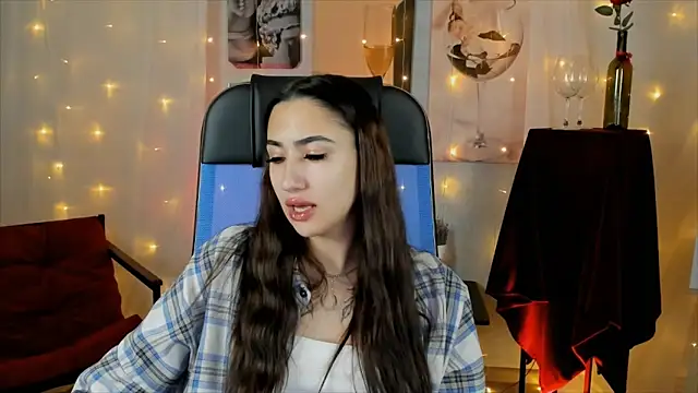 Snapshot of RebeckaThornton chatting on 12-02-25, 09:58 RebeckaThornton online show from 12-02-25, 09:58