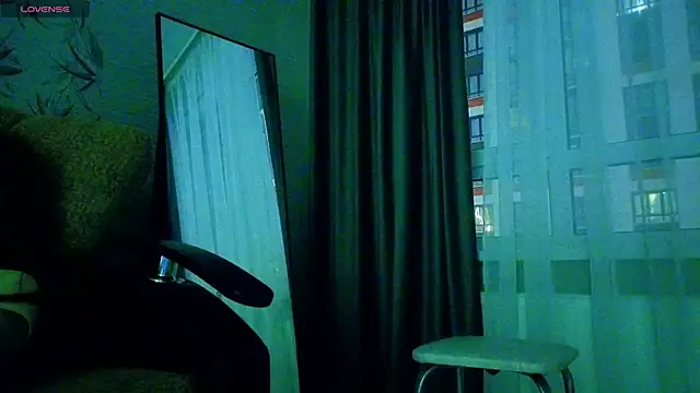 Snapshot of MissPompadure chatting on 12-22-25, 02:14 MissPompadure online show from 12-22-25, 02:14