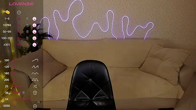 Lilith Sora online show from 12-18-25, 11:44