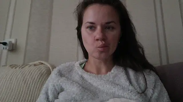 Snapshot of GiaaCaranggi chatting on 10-18-25, 10:38 GiaaCaranggi online show from 10-18-25, 10:38