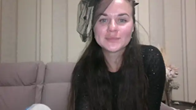 Snapshot of GiaaCaranggi chatting on 10-26-25, 06:36 GiaaCaranggi online show from 10-26-25, 06:36