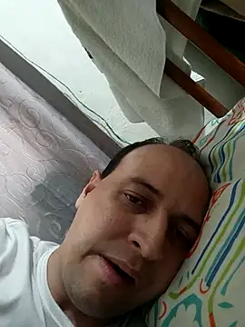 sacarlettareyo online show from 10-17-25, 08:55