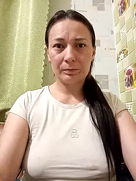 HollyDollsi online show from 12-13-25, 10:37