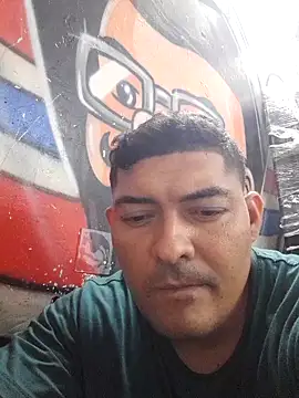 Snapshot of sexyandres_23 chatting on 10-14-25, 08:31 sexyandres 23 online show from 10-14-25, 08:31