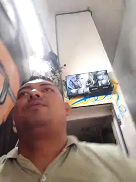 Snapshot of sexyandres_23 chatting on 11-19-25, 01:33 sexyandres 23 online show from 11-19-25, 01:33