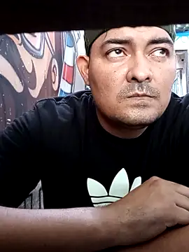 Snapshot of sexyandres_23 chatting on 02-13-26, 05:42 sexyandres 23 online show from 02-13-26, 05:42