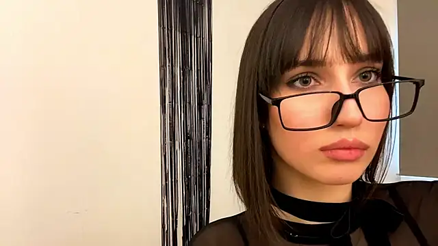 Snapshot of nikabloom chatting on 11-22-25, 11:20 nikabloom online show from 11-22-25, 11:20