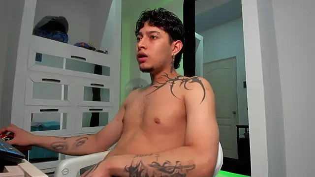 Sky Wild online show from 03-25-26, 03:56