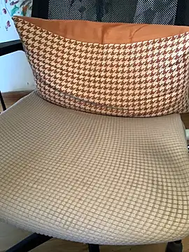 Snapshot of buckgaroooo chatting on 02-04-26, 04:07 buckgaroooo online show from 02-04-26, 04:07