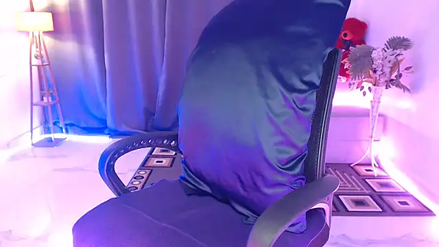 Rashiii  online show from 04-18-26, 07:58