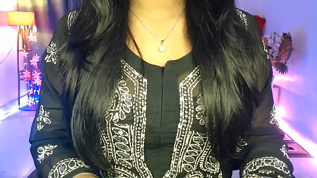 Snapshot of Rashiii_ chatting on 07-02-26, 07:53 Rashiii online show from 07-02-26, 07:53