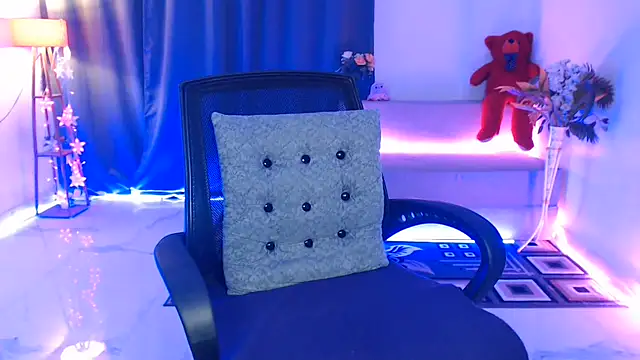 Snapshot of Rashiii_ chatting on 07-15-26, 11:54 Rashiii online show from 07-15-26, 11:54