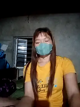Snapshot of nat-tri chatting on 05-18-26, 04:13 nat-tri online show from 05-18-26, 04:13