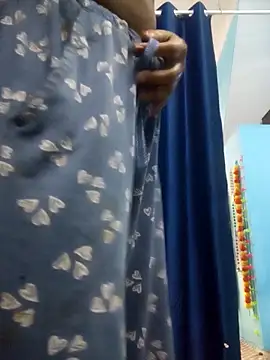 Snapshot of Prishacam2 chatting on 11-01-25, 07:54 Prishacam2 online show from 11-01-25, 07:54