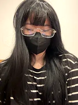 Snapshot of Suzie_X chatting on 12-18-25, 06:30 Suzie X online show from 12-18-25, 06:30