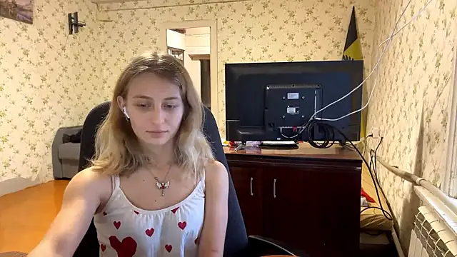 Snapshot of AmeliLia chatting on 02-27-26, 02:28 AmeliLia online show from 02-27-26, 02:28