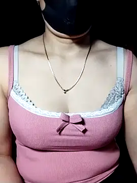 YiyinLy online show from 11-03-25, 02:57