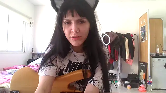 Snapshot of miapink33 chatting on 11-24-25, 06:07 miapink33 online show from 11-24-25, 06:07