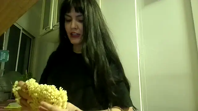 Snapshot of miapink33 chatting on 03-08-26, 01:03 miapink33 online show from 03-08-26, 01:03