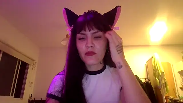 Snapshot of miapink33 chatting on 04-08-26, 11:37 miapink33 online show from 04-08-26, 11:37