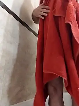 Snapshot of tennudist chatting on 11-17-25, 12:44 tennudist online show from 11-17-25, 12:44