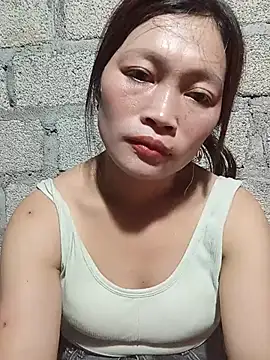 Snapshot of siusiu-00 chatting on 07-15-26, 12:21 siusiu-00 online show from 07-15-26, 12:21