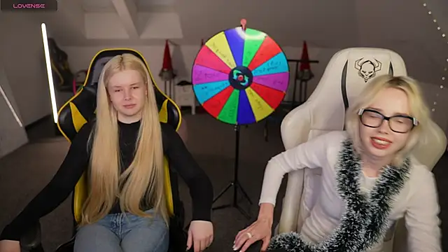 Snapshot of Jessica_start chatting on 12-04-25, 03:21 Jessica start online show from 12-04-25, 03:21