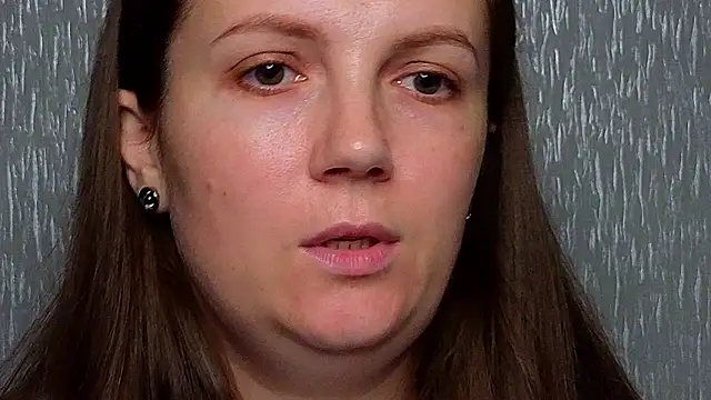 Amy  Leee  online show from 10-31-25, 05:47