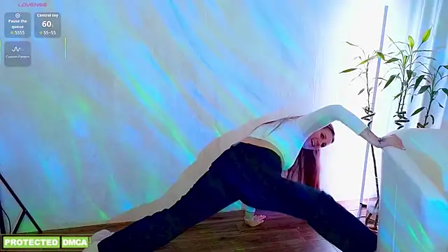 Amy  Leee  online show from 04-06-26, 02:29