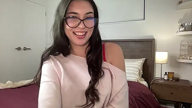 Snapshot of mollyy2006 chatting on 06-16-26, 12:02 mollyy2006 online show from 06-16-26, 12:02