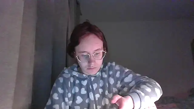 Snapshot of LuckySLove chatting on 03-05-26, 06:26 LuckySLove online show from 03-05-26, 06:26