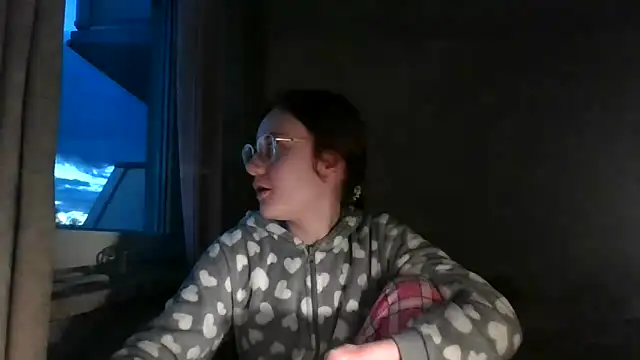 Snapshot of LuckySLove chatting on 03-30-26, 05:58 LuckySLove online show from 03-30-26, 05:58