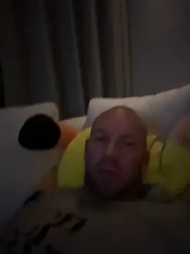 Snapshot of Missleil chatting on 10-14-25, 08:20 Missleil online show from 10-14-25, 08:20