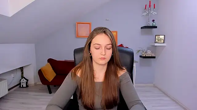 Snapshot of AnneWilsonn chatting on 02-23-26, 12:13 AnneWilsonn online show from 02-23-26, 12:13