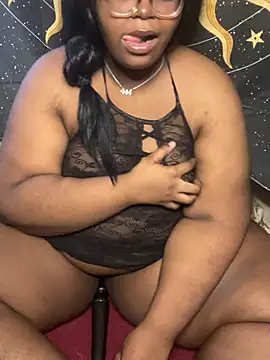 Snapshot of TheChubbySiren chatting on 02-14-26, 03:09 TheChubbySiren online show from 02-14-26, 03:09