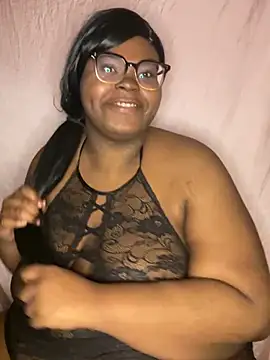 Snapshot of TheChubbySiren chatting on 05-17-26, 02:09 TheChubbySiren online show from 05-17-26, 02:09