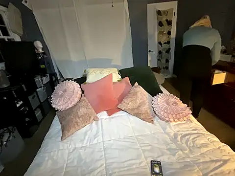 Snapshot of queenkelly1234 chatting on 01-08-26, 04:26 queenkelly1234 online show from 01-08-26, 04:26