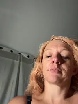 queenkelly1234 online show from 07-05-26, 10:33