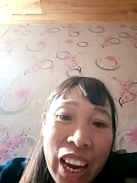 Snapshot of Manni_john chatting on 10-22-25, 01:22 Manni john online show from 10-22-25, 01:22